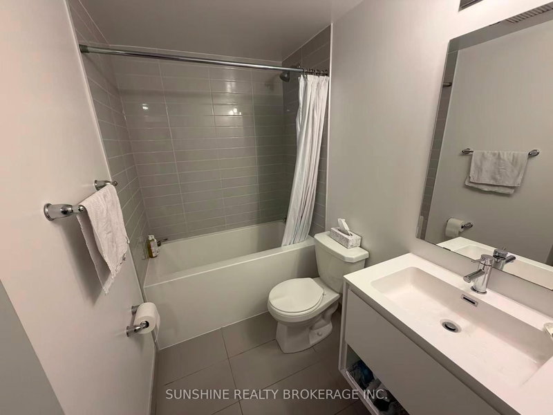 3210 - 159 Wellesley St E, Toronto, M4Y 0H5 | Image 2