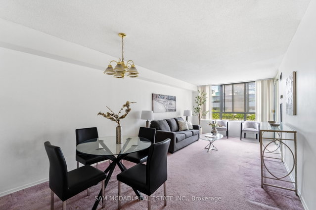 613 - 117 Gerrard Street E