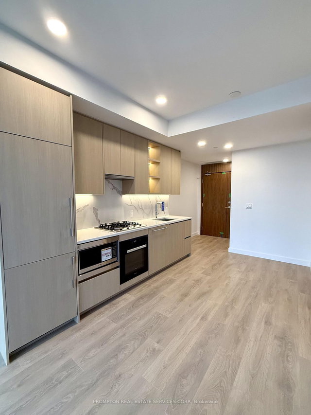 258 - 68 Esther Shiner Boulevard