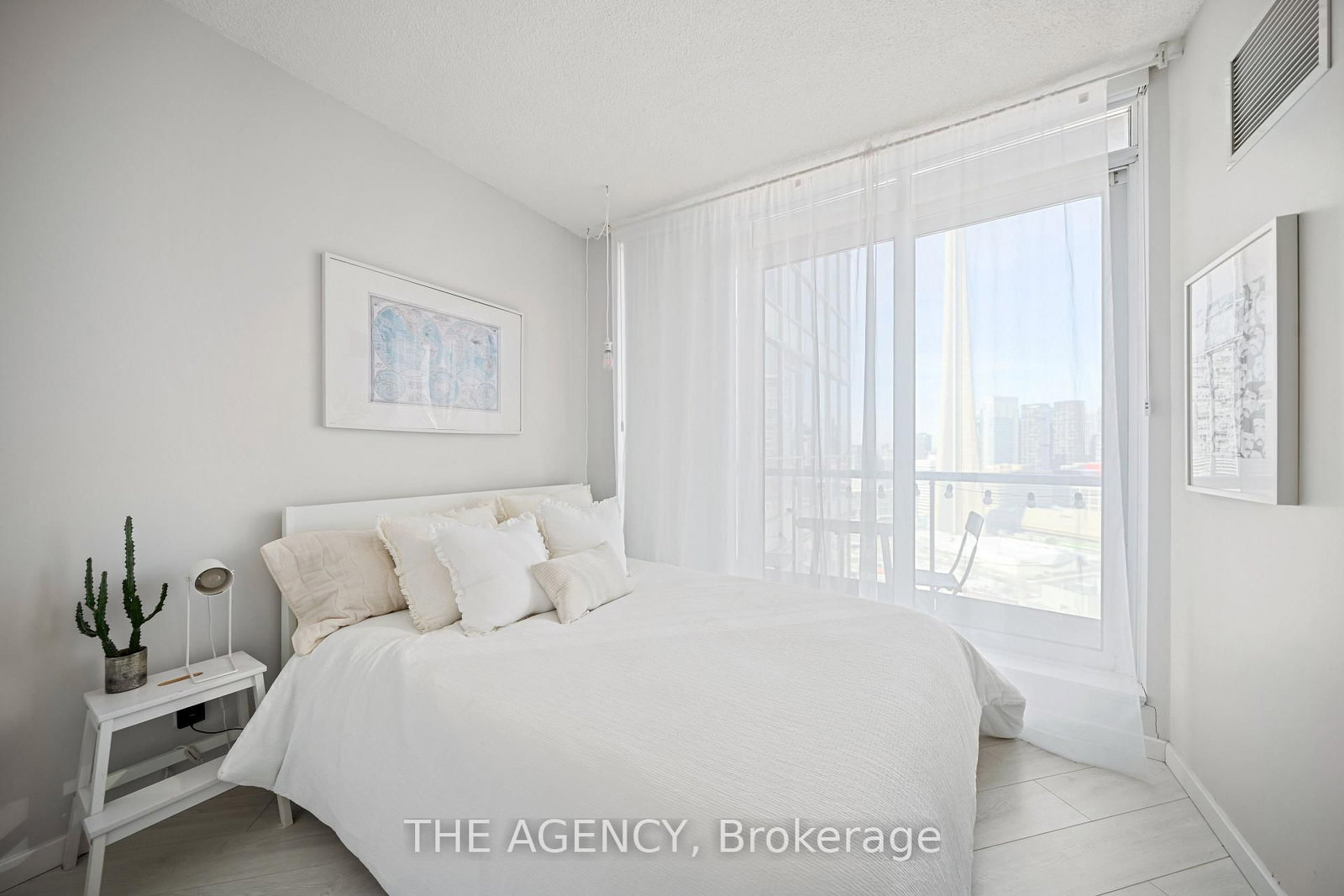 208 Queens Quay W, Unit 3313 - Photo 10