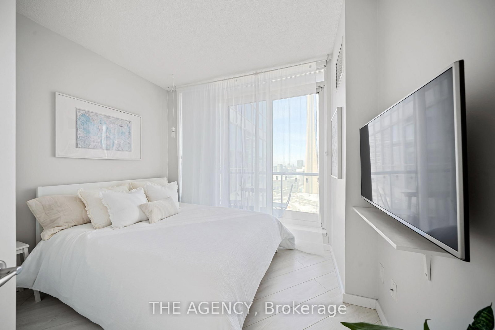 208 Queens Quay W, Unit 3313 - Photo 12