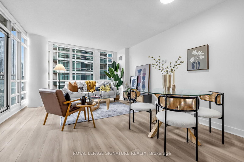 611 - 381 Front St W, Toronto, M5V 3R8 | Image 2