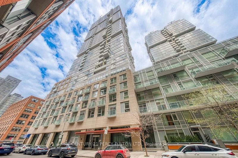 323 - 30 Nelson St, Toronto, M5V 0H5 | Image 2
