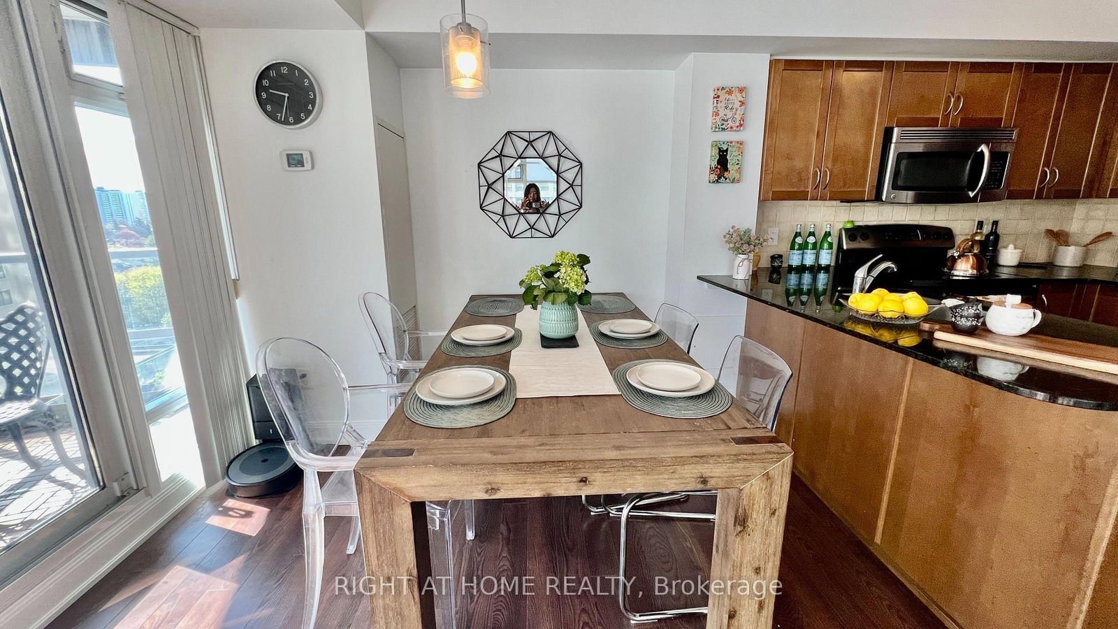 2181 Yonge Street, Unit 1011 - Photo 11