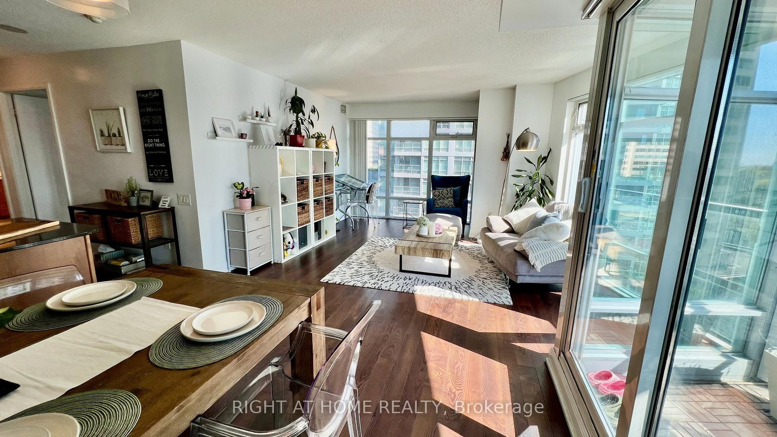 2181 Yonge Street, Unit 1011 - Photo 21