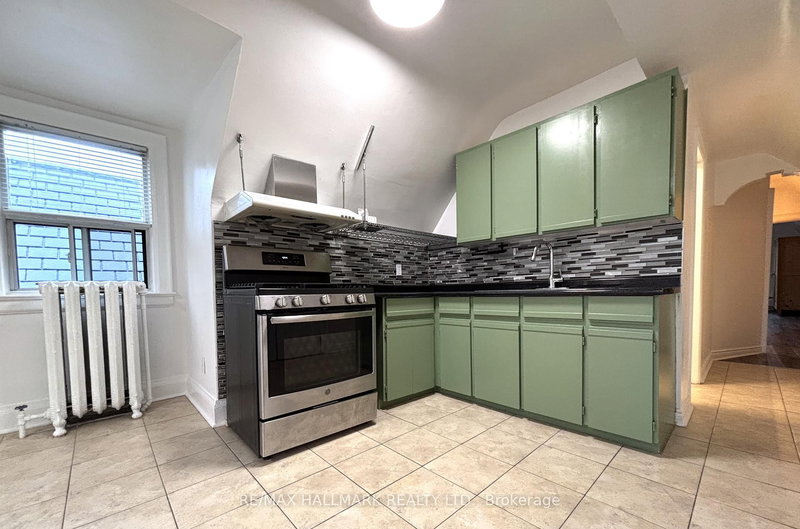 3rd Fl - 55 Brunswick Ave   3rd Ave, Toronto, M5S 2L8 | Image 2