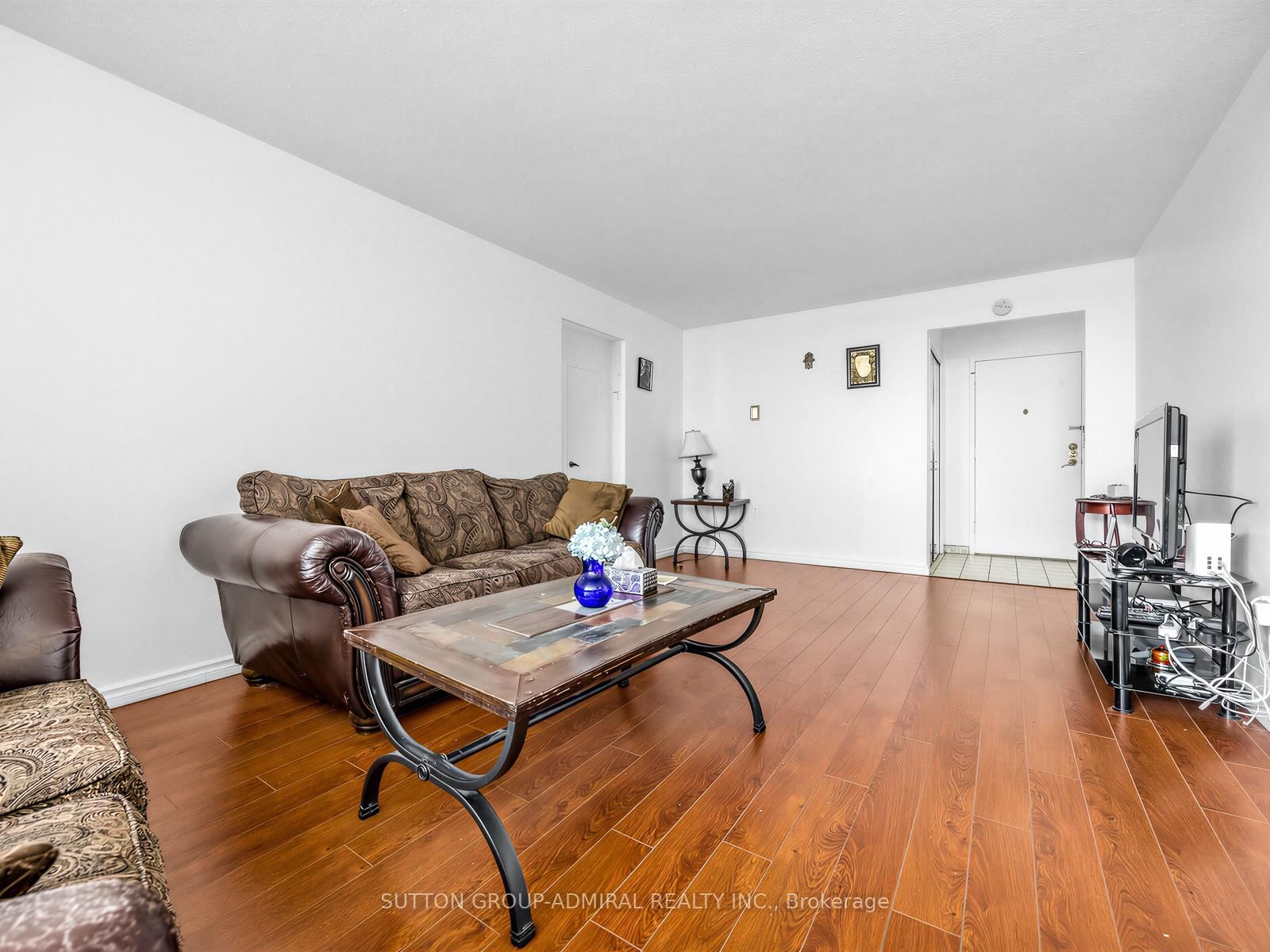 130 Neptune Drive, Unit 505 - Photo 4