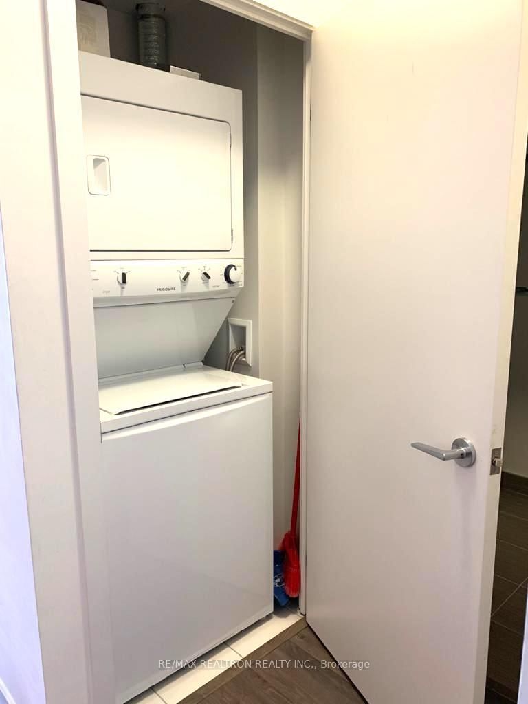 62 Forest Manor Road, Unit 2004 - Photo 18