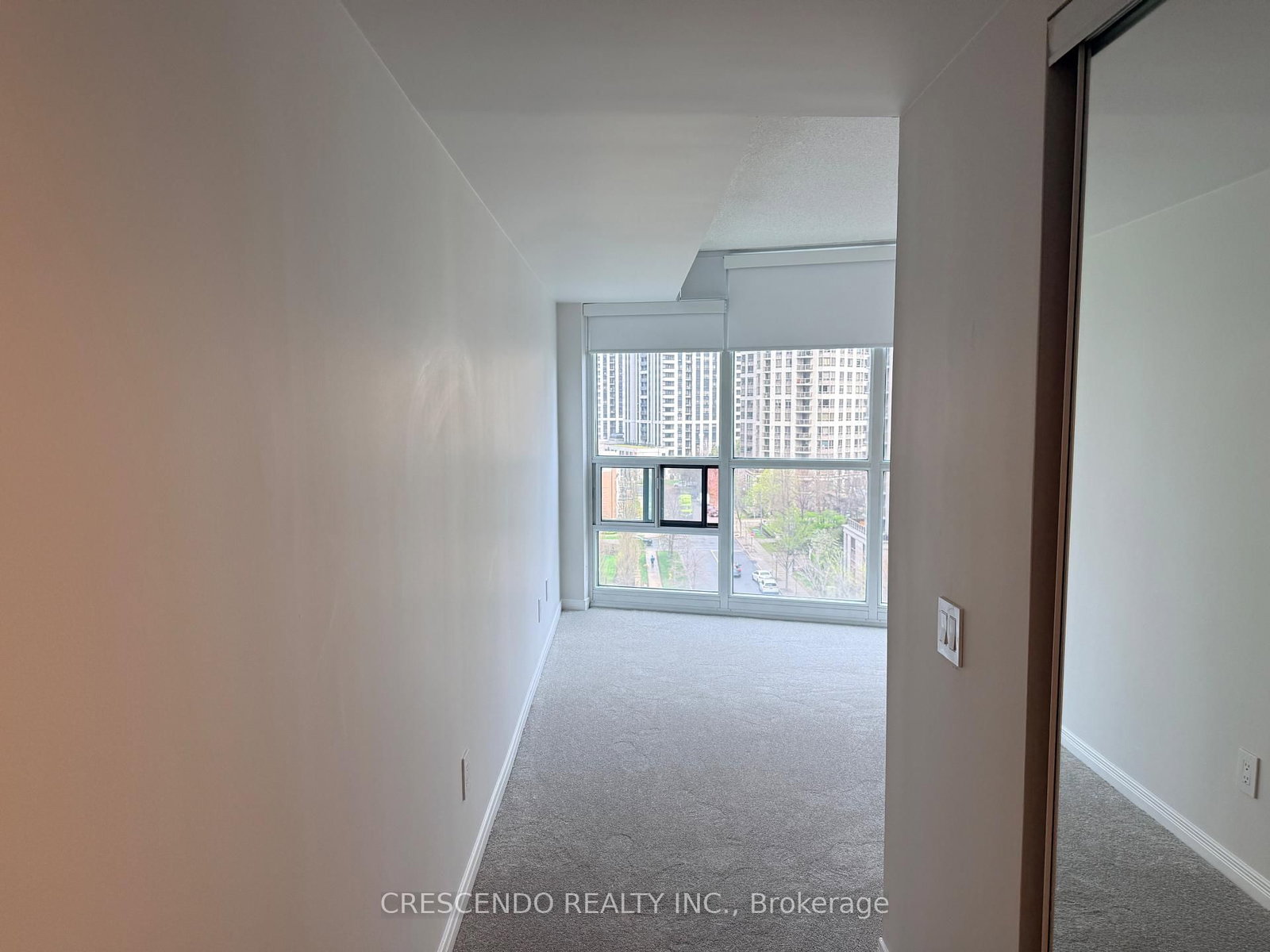 30 Harrison Garden Boulevard, Unit 902 - Photo 27