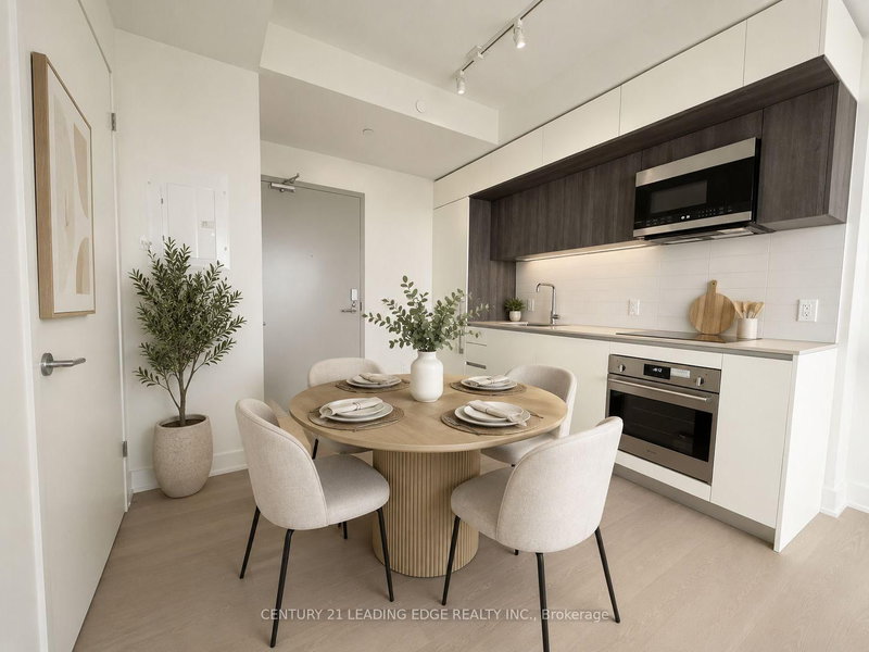 703 - 322 Dupont St, Toronto, M5R 0E3 | Image 2