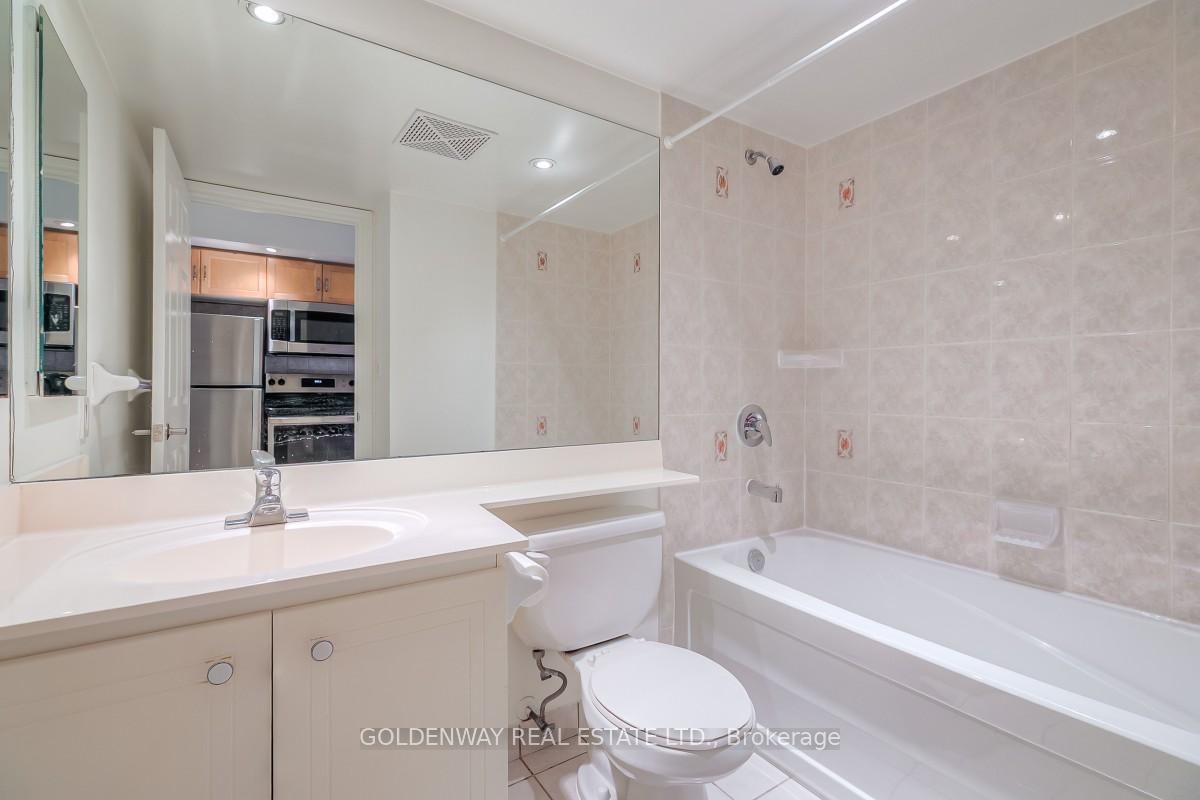 270 Wellington Street W, Unit 708 - Photo 12