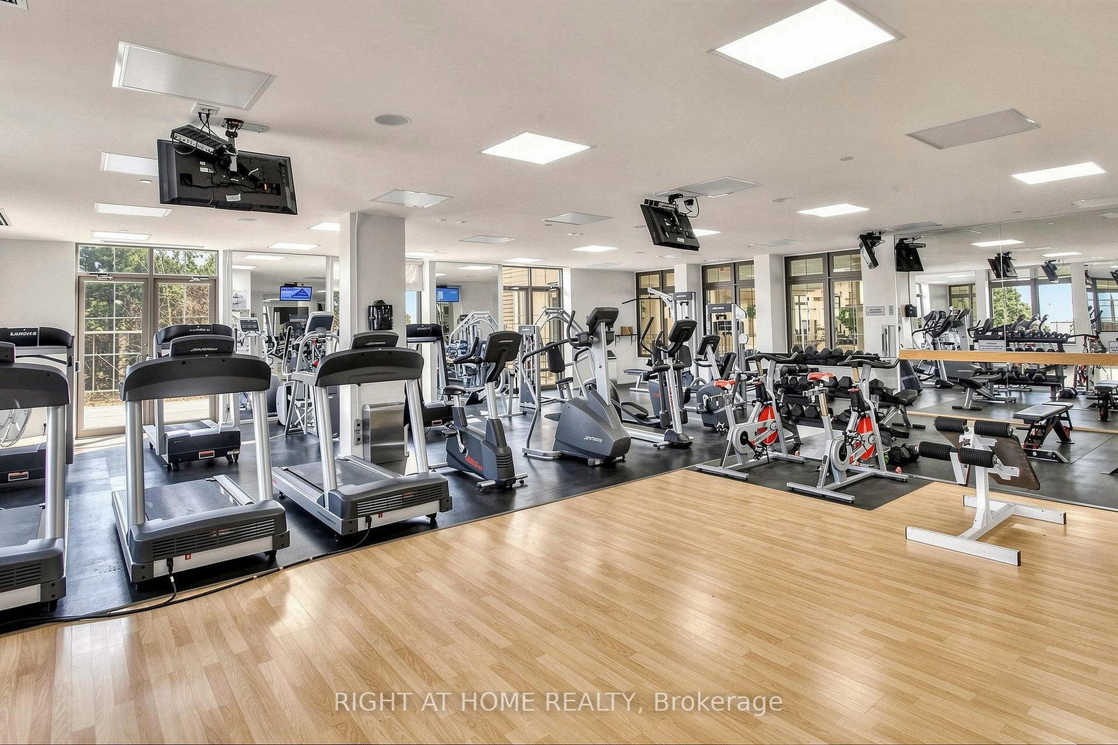 78 Harrison Garden Boulevard, Unit 512 - Photo 23