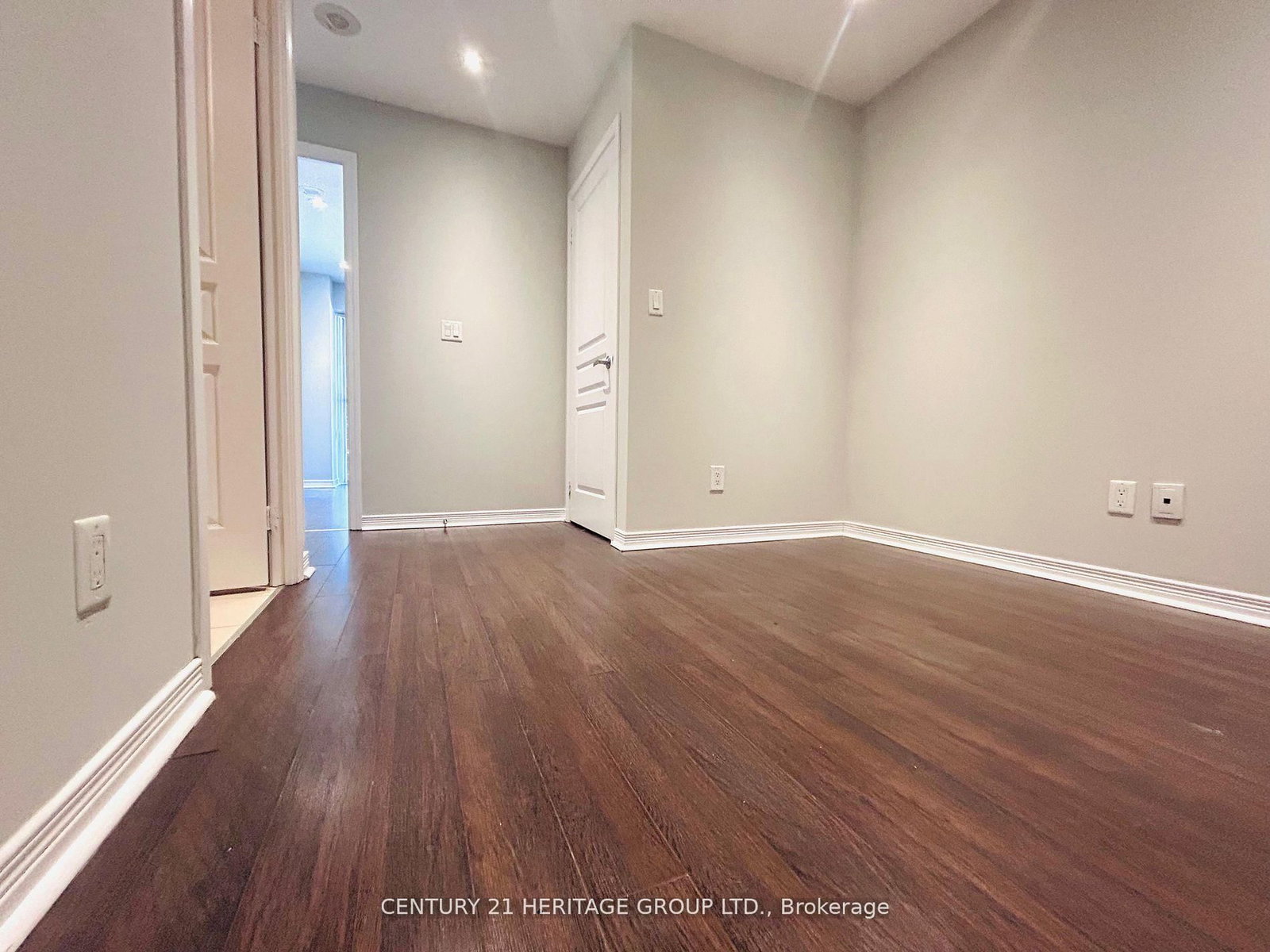352 Front Street W, Unit 101 - Photo 12
