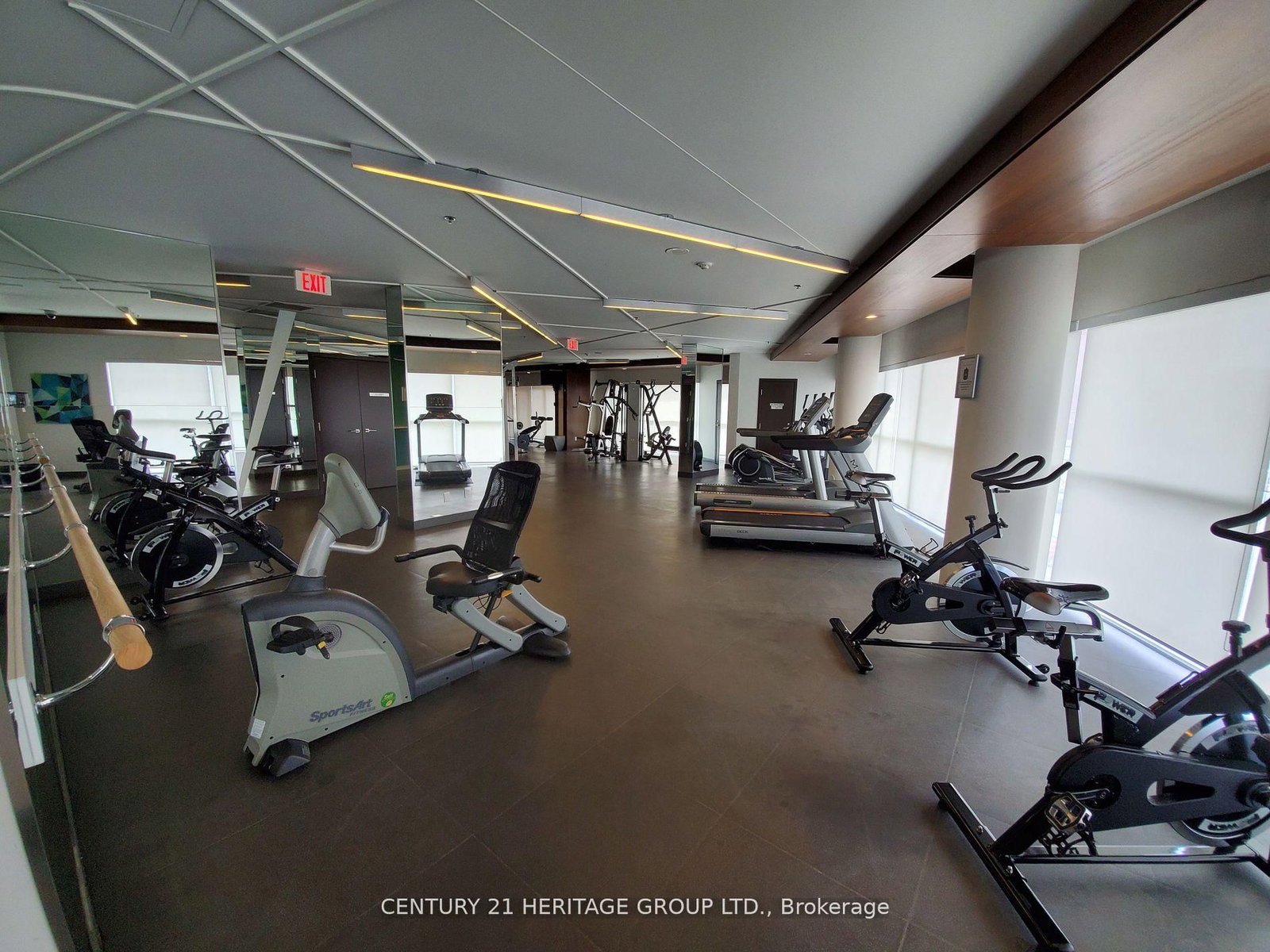 352 Front Street W, Unit 101 - Photo 38