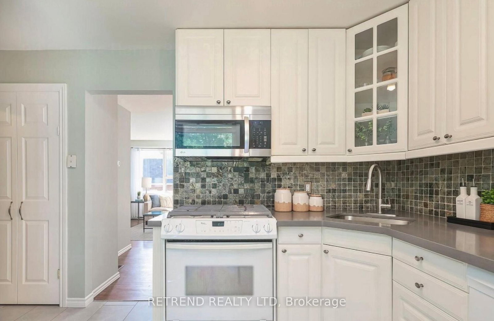 94 George Henry Boulevard, Unit 26 - Photo 6