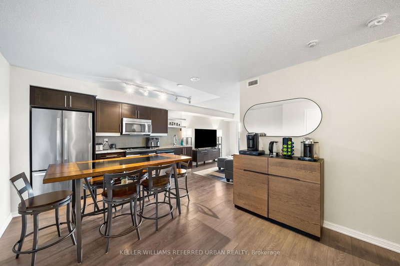 1022 - 400 Adelaide St E, Toronto, M5A 4S3 | Image 3