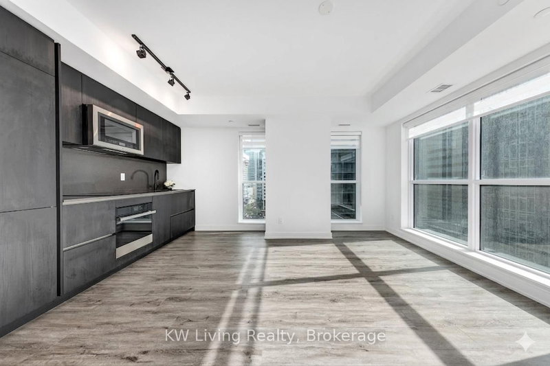1302 - 327 King St W, Toronto, M5V 0W7 | Image 2