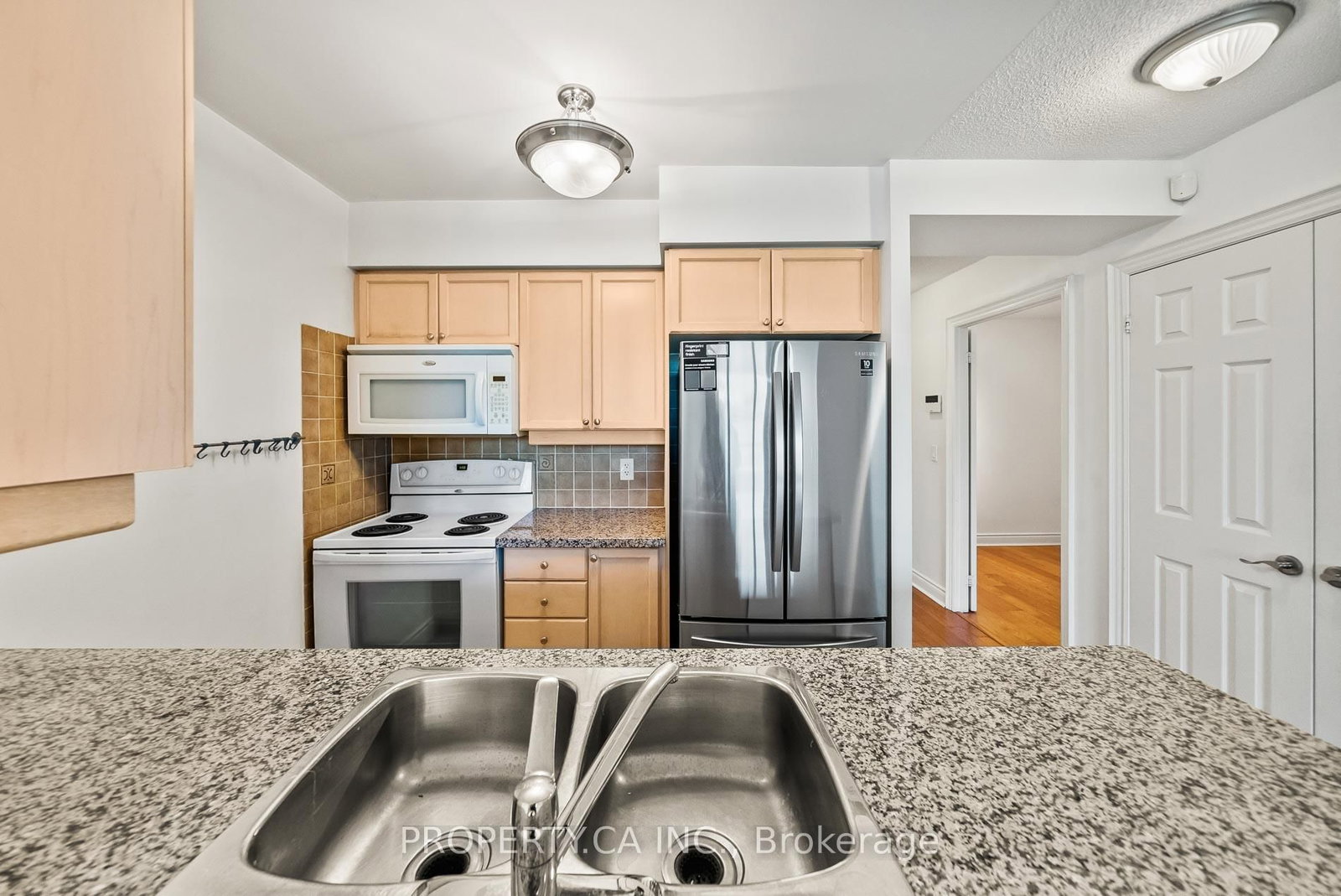 15 Greenview Avenue, Unit 309 - Photo 5