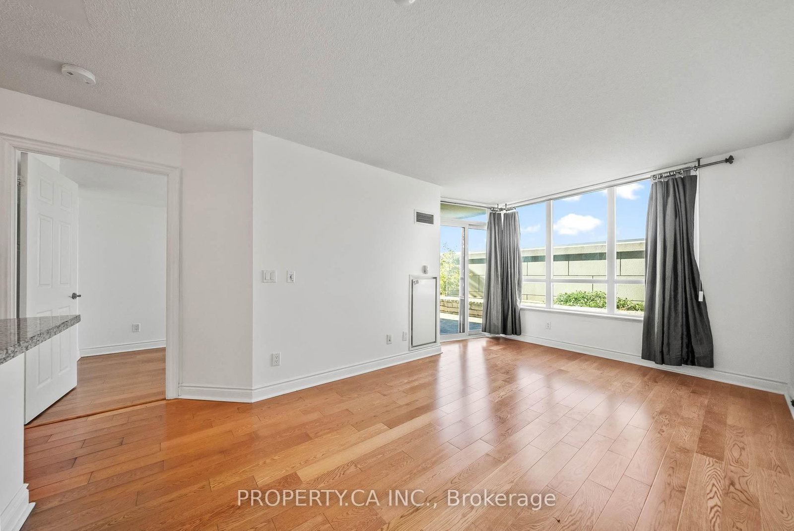 15 Greenview Avenue, Unit 309 - Photo 7