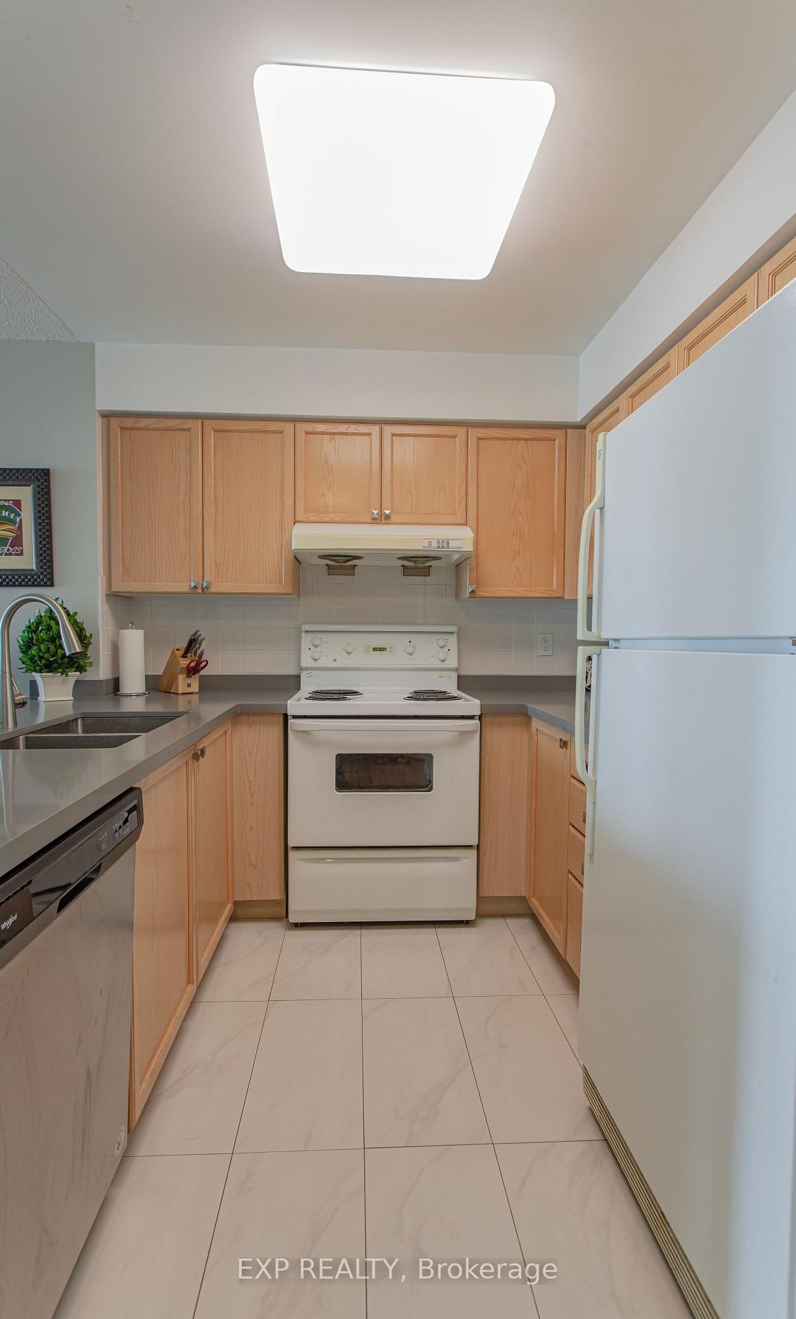 8 Hillcrest Avenue, Unit 2717 - Photo 8