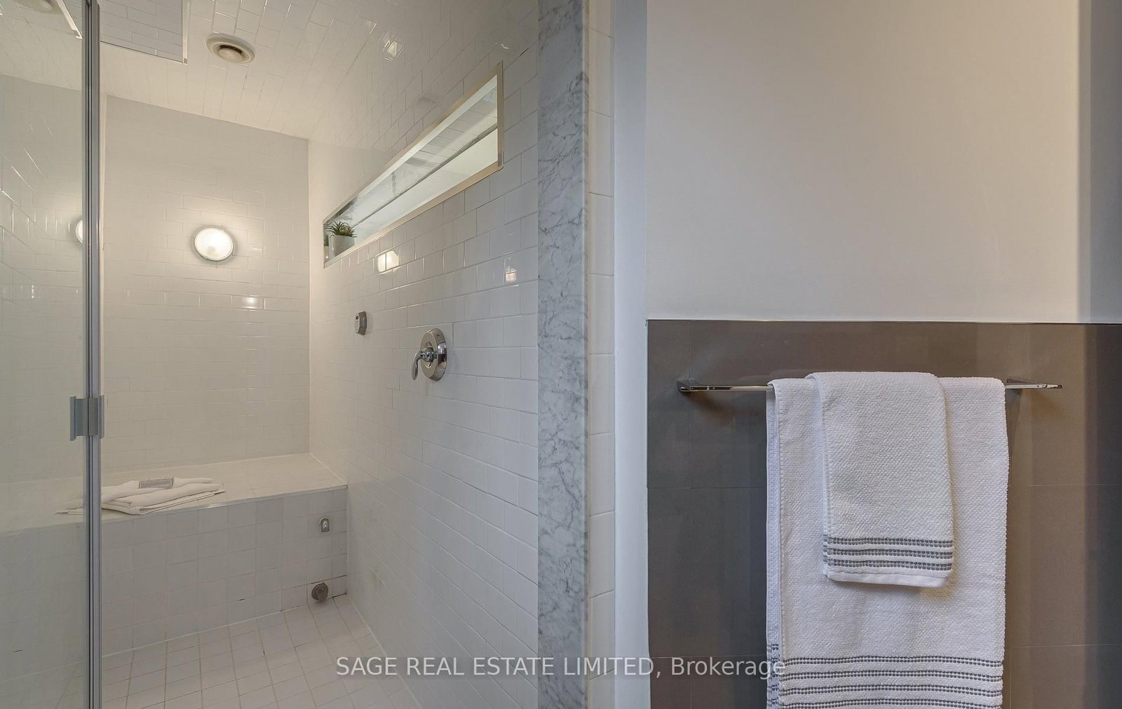 86 Dupont Street - Photo 21