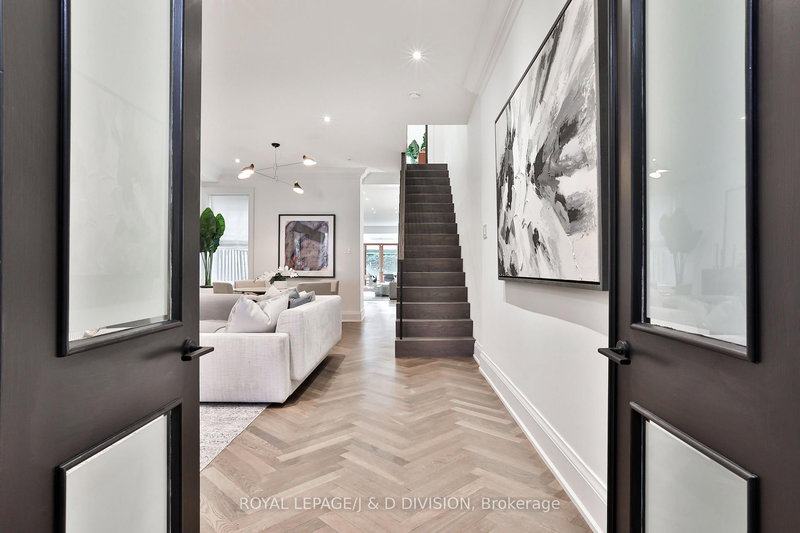 69 Sullivan St, Toronto, M5T 1C2 | Image 3