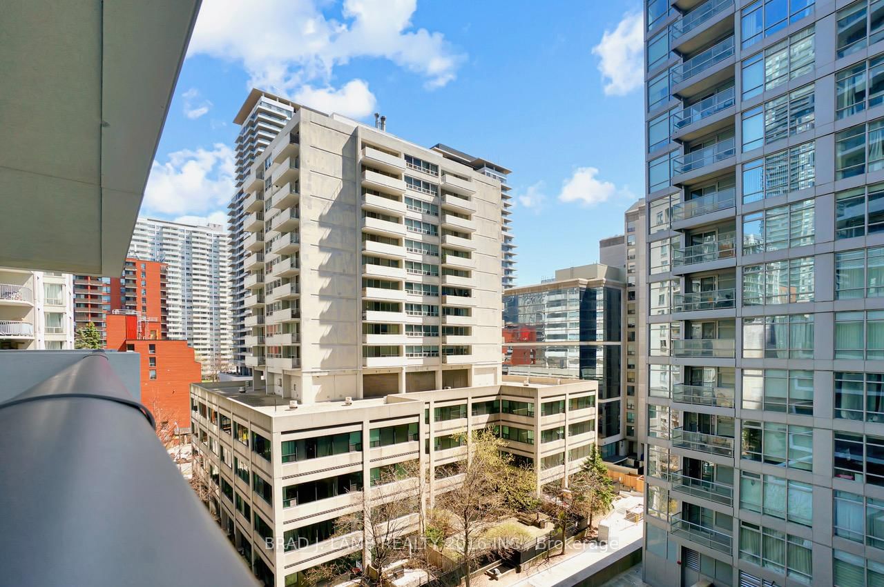 2221 Yonge Street, Unit 605 - Photo 14