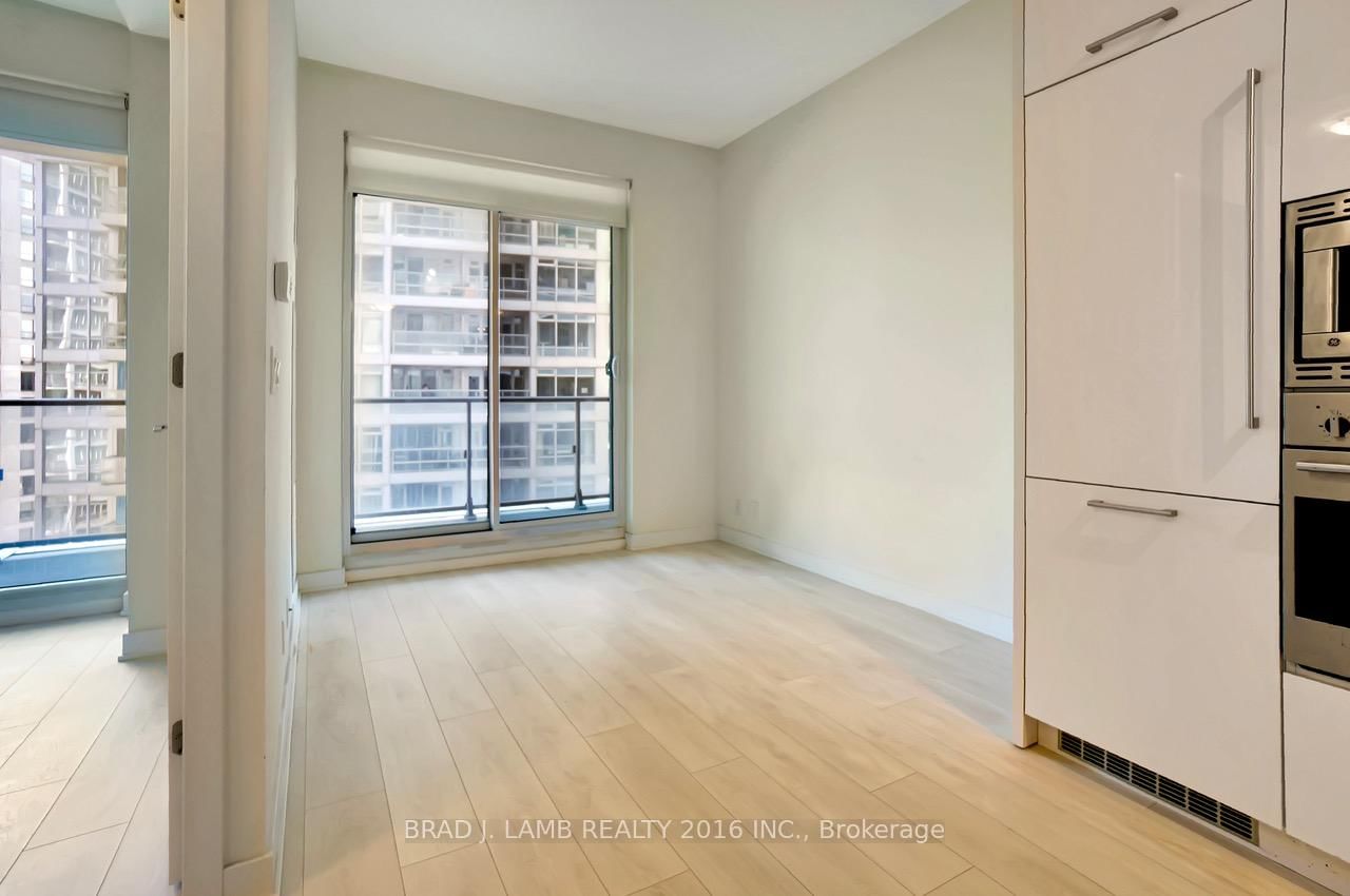 2221 Yonge Street, Unit 605 - Photo 5