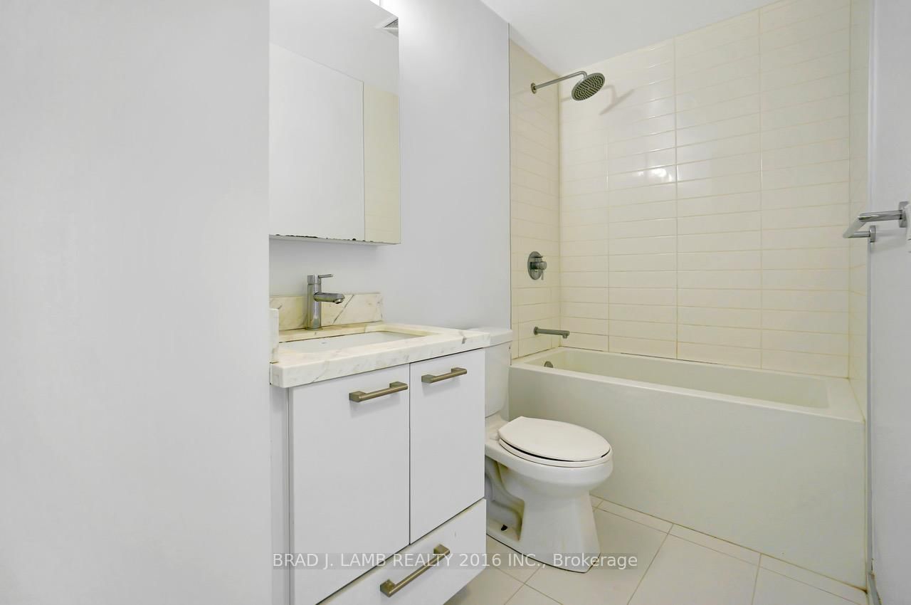 2221 Yonge Street, Unit 605 - Photo 9