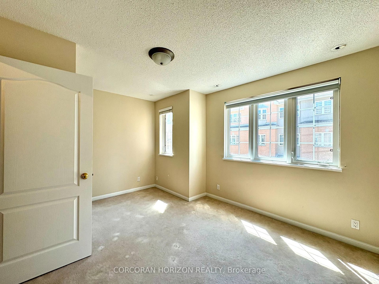 28 Sommerset Way, Unit 1307 - Photo 8