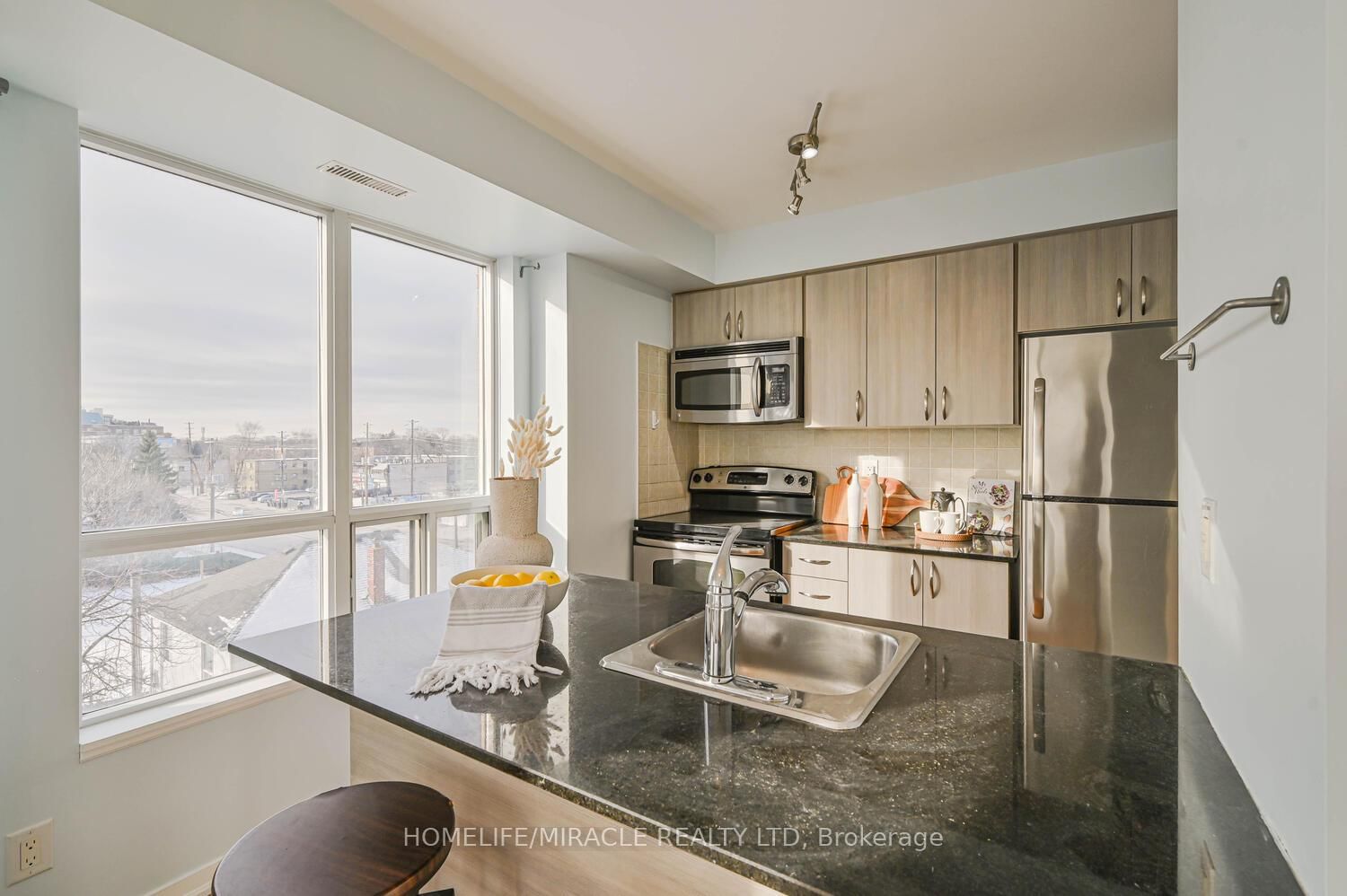 801 Sheppard Avenue W, Unit 608 - Photo 14