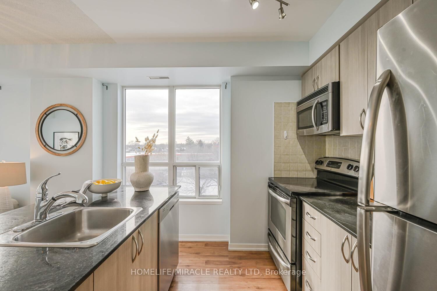 801 Sheppard Avenue W, Unit 608 - Photo 16