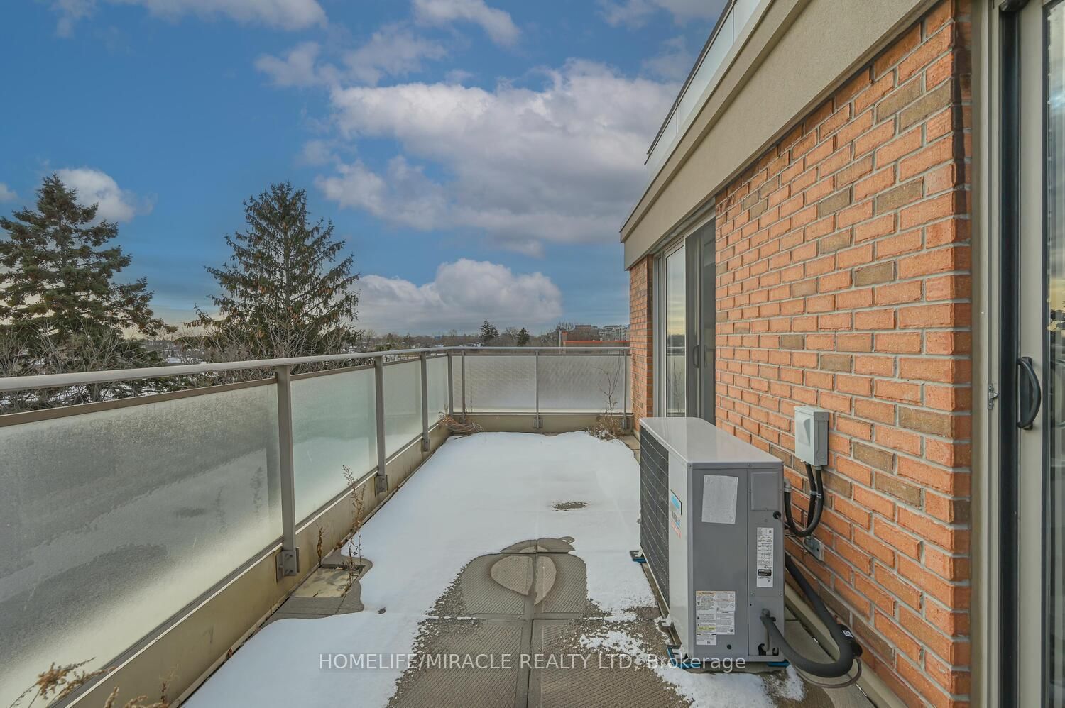 801 Sheppard Avenue W, Unit 608 - Photo 29