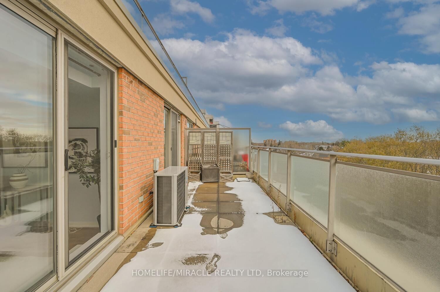 801 Sheppard Avenue W, Unit 608 - Photo 30