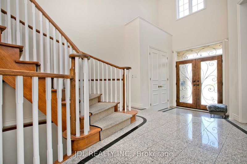 53 Aldershot Cres, Toronto, M2P 1L7 | Image 2