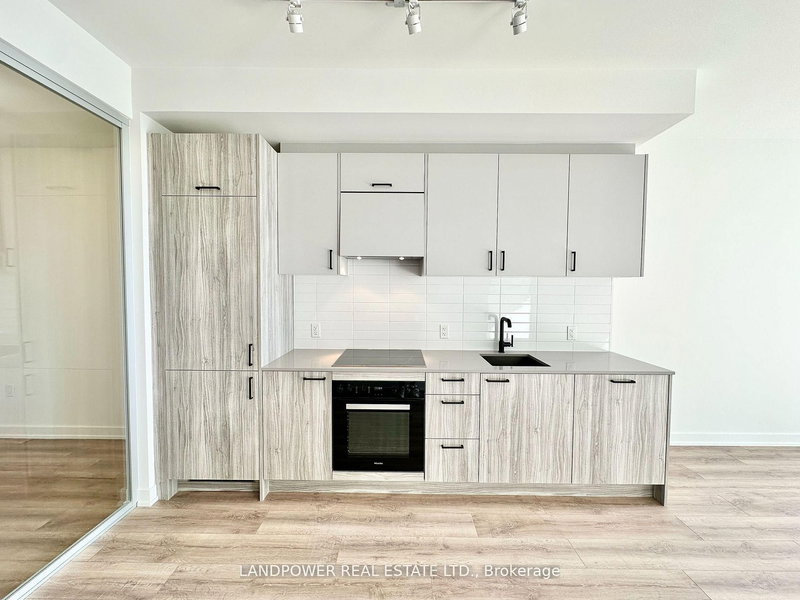 625 - 1 Kyle Lowry Rd, Toronto, M3C 3S2 | Image 3