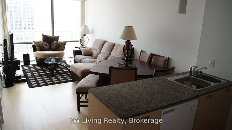 4504 - 38 Grenville St, Toronto, M4Y 1A5 | Image 2