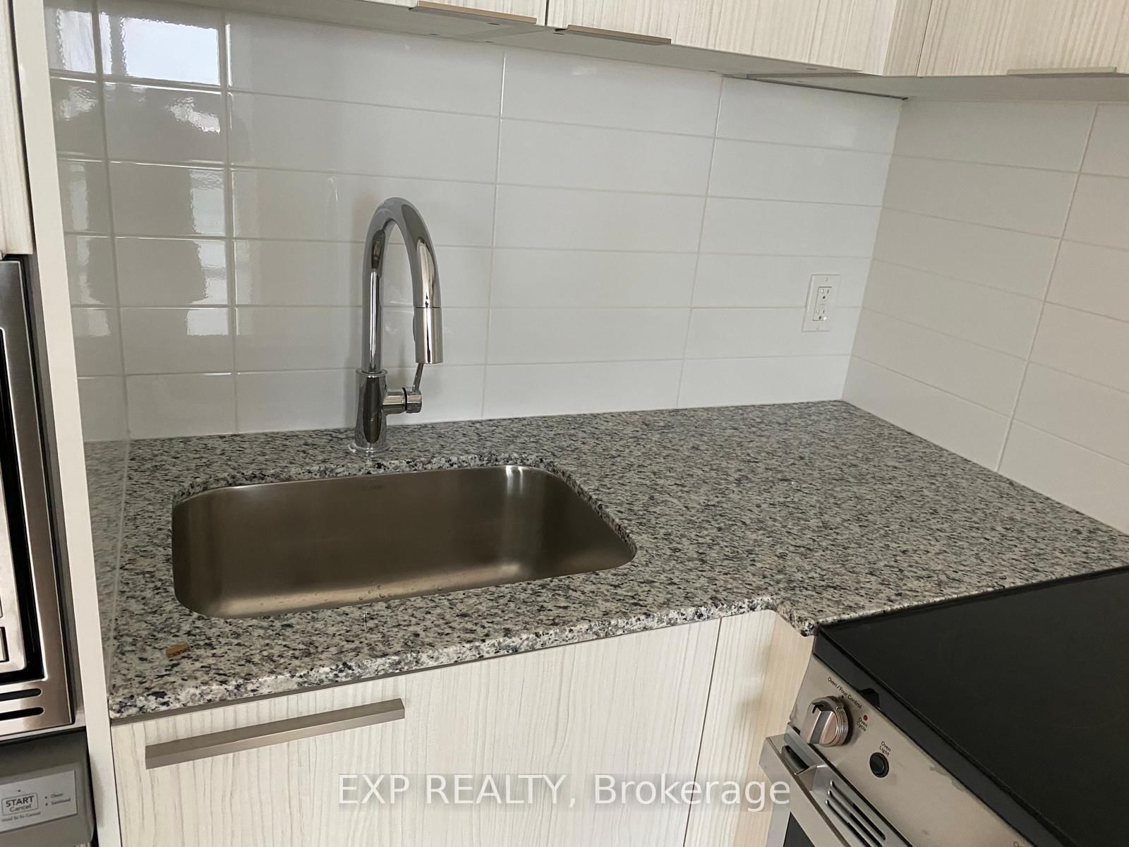 501 Yonge Street - Photo 18