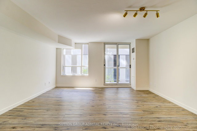 501 - 43 Eglinton Avenue W