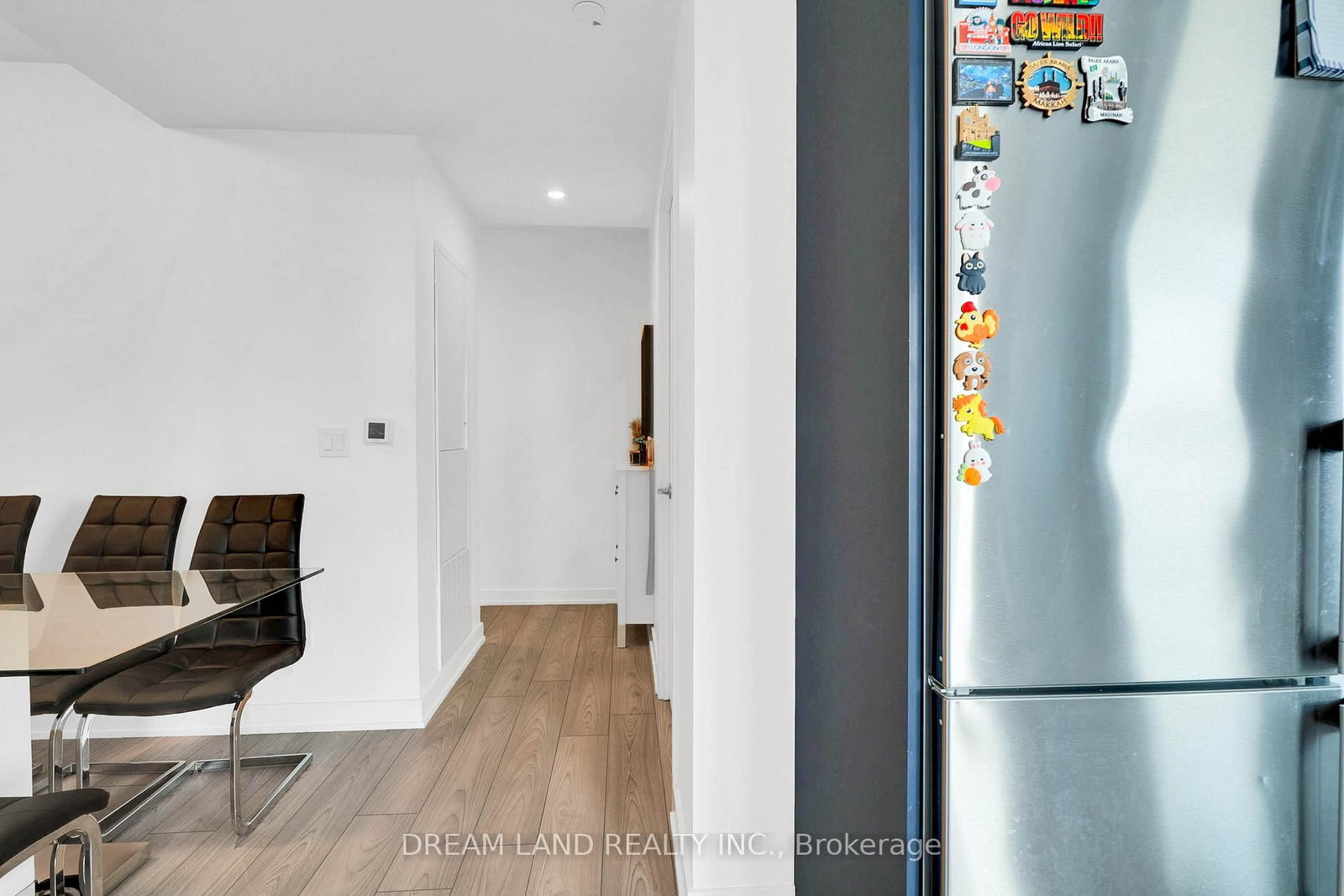 8 Tippett Road, Unit 621 - Photo 11