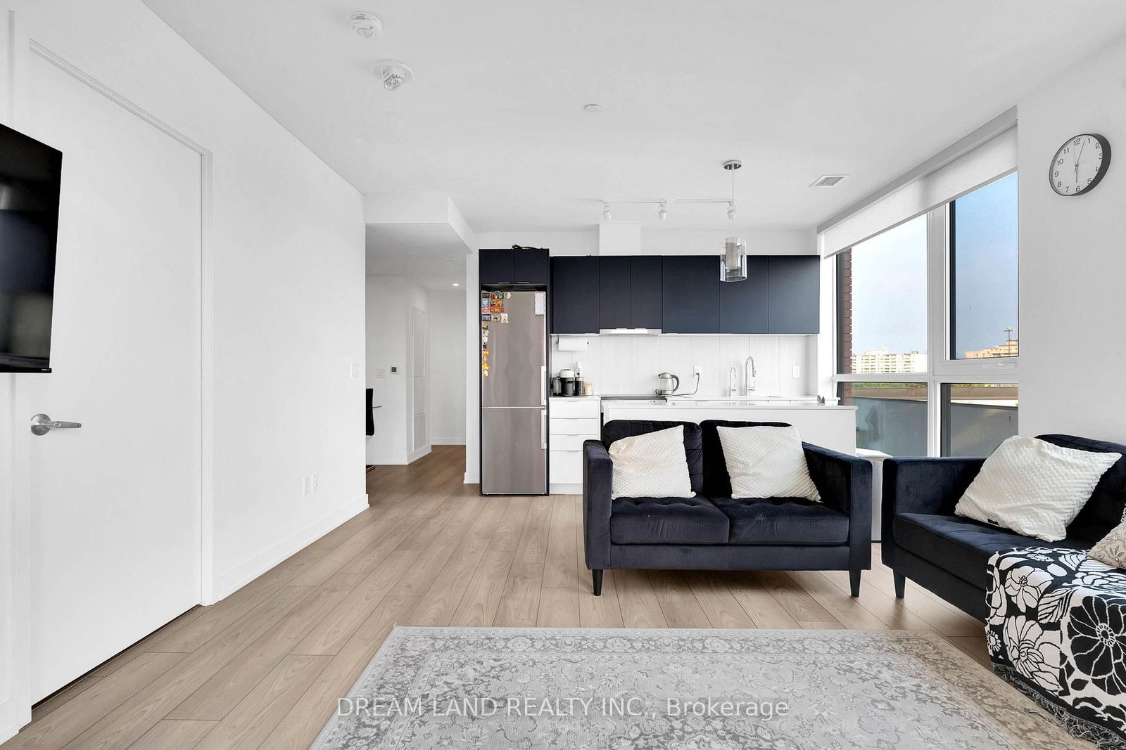 8 Tippett Road, Unit 621 - Photo 14