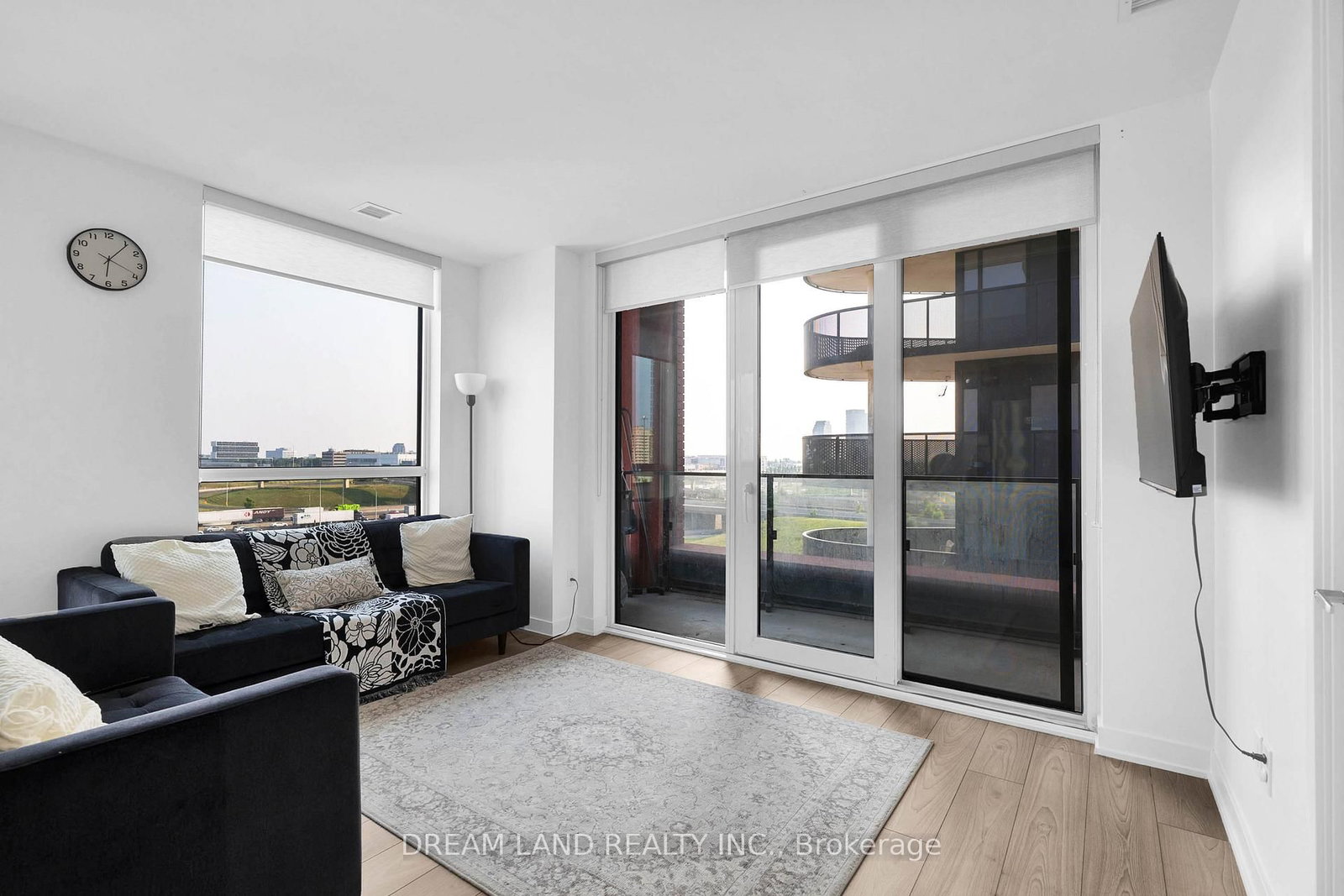 8 Tippett Road, Unit 621 - Photo 16