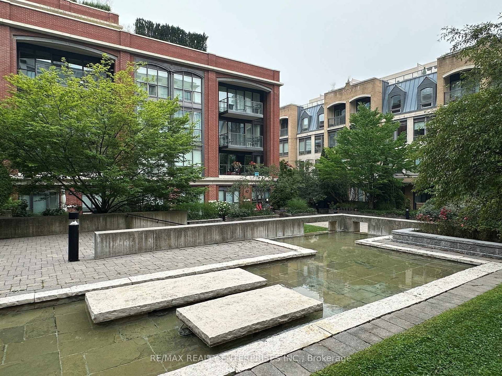 18 Beverley Street • #412 • Toronto, ON photo 40