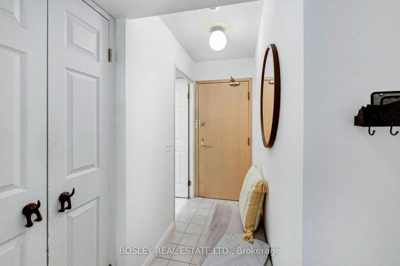209 - 24 Wellesley St W, Toronto, M4Y 2X6 | Image 2