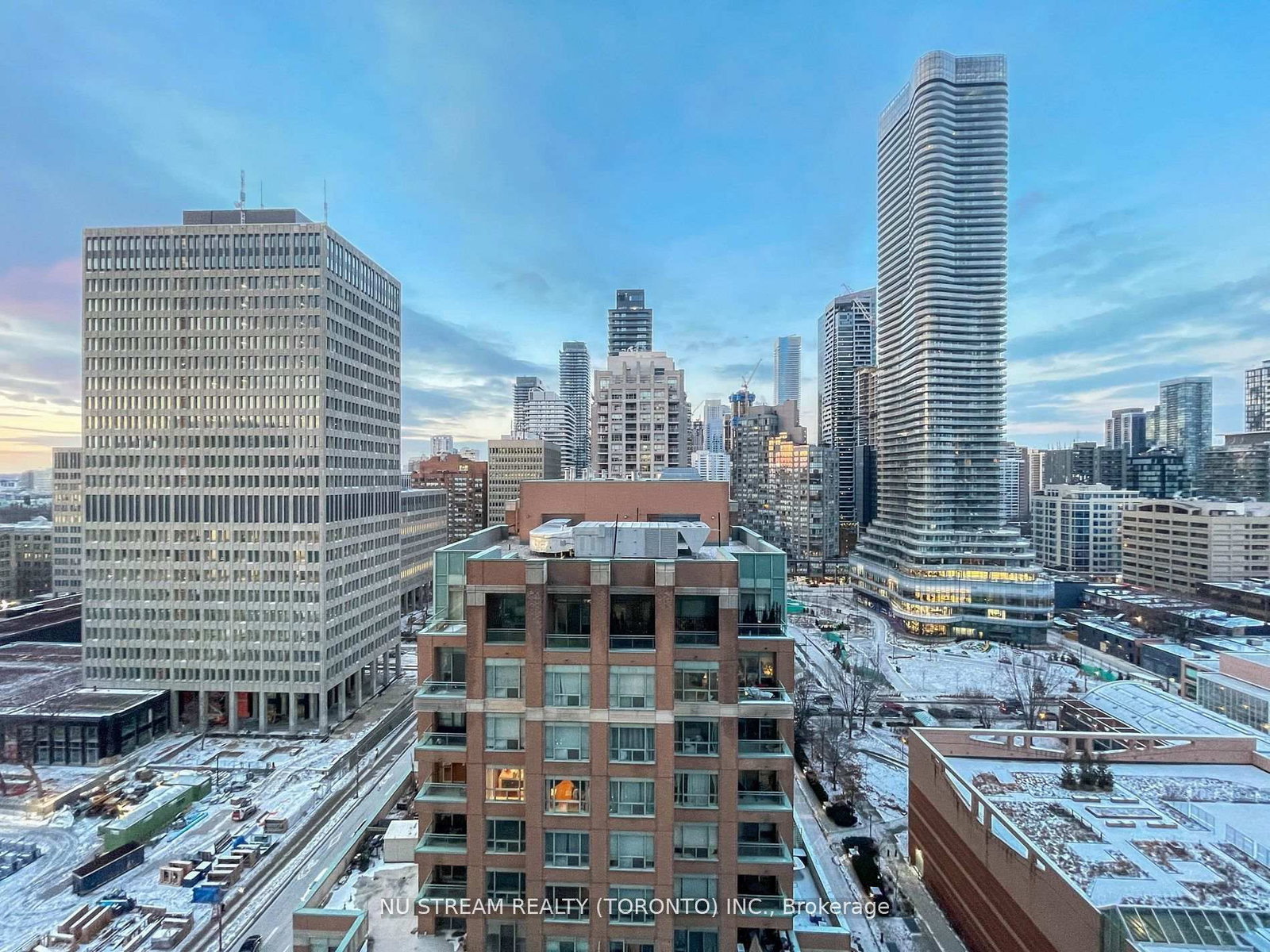 37 Grosvenor Street, Unit 1806 - Photo 11