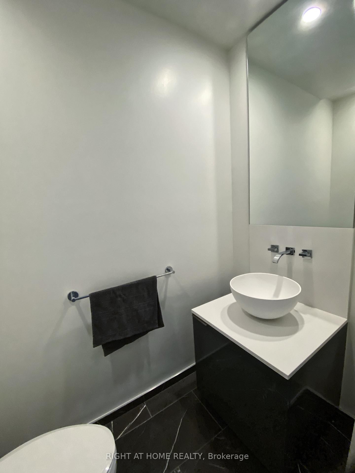 1 Bloor Street E, Unit 7401 - Photo 14
