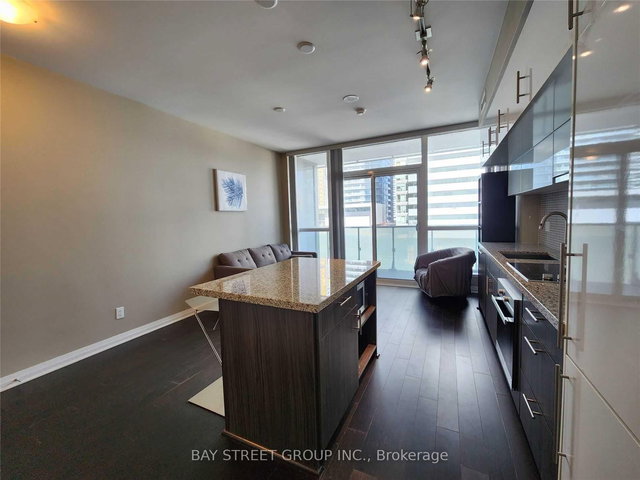 1312 - 8 Mercer Street