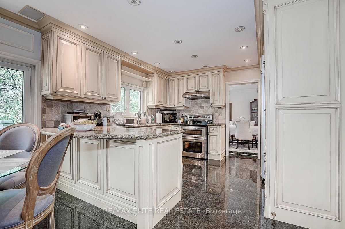 88 Old Colony Road