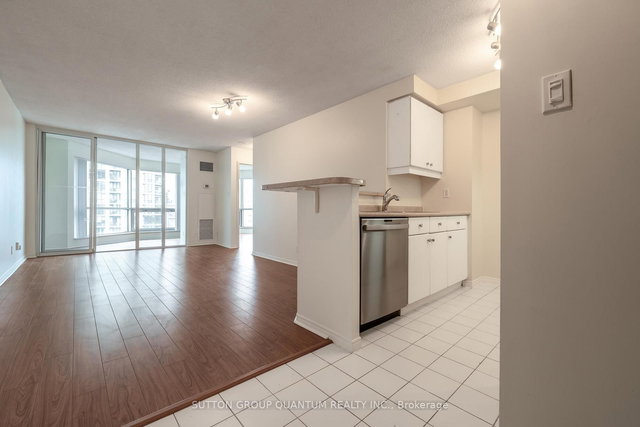2906 - 10 Yonge Street