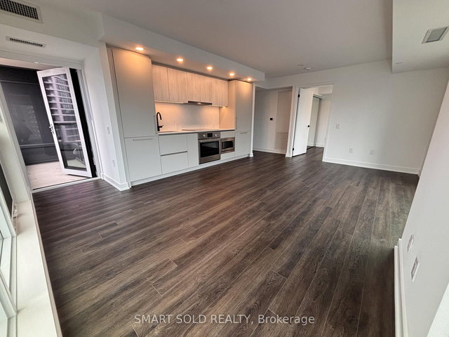 1402 - 603 Sherbourne Street